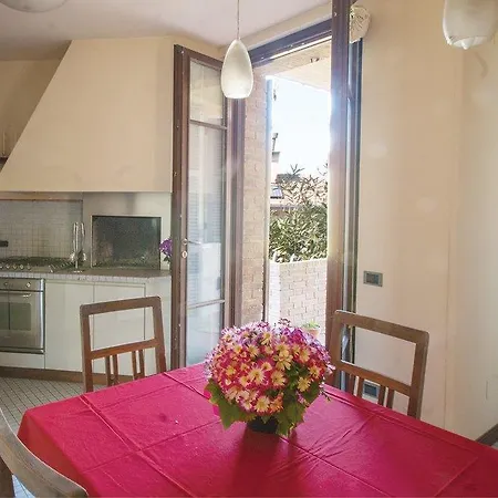 Four-bedroom Holiday Pu With Sea View 04 Feriehus *