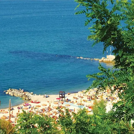 Four-bedroom Holiday Pu With Sea View 04 *